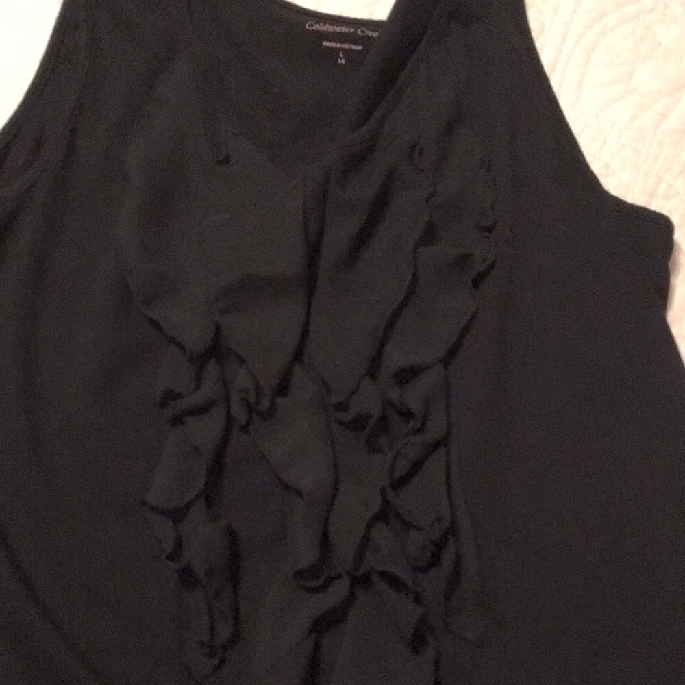 EUC Ruffled Coldwater Creek tank size Large